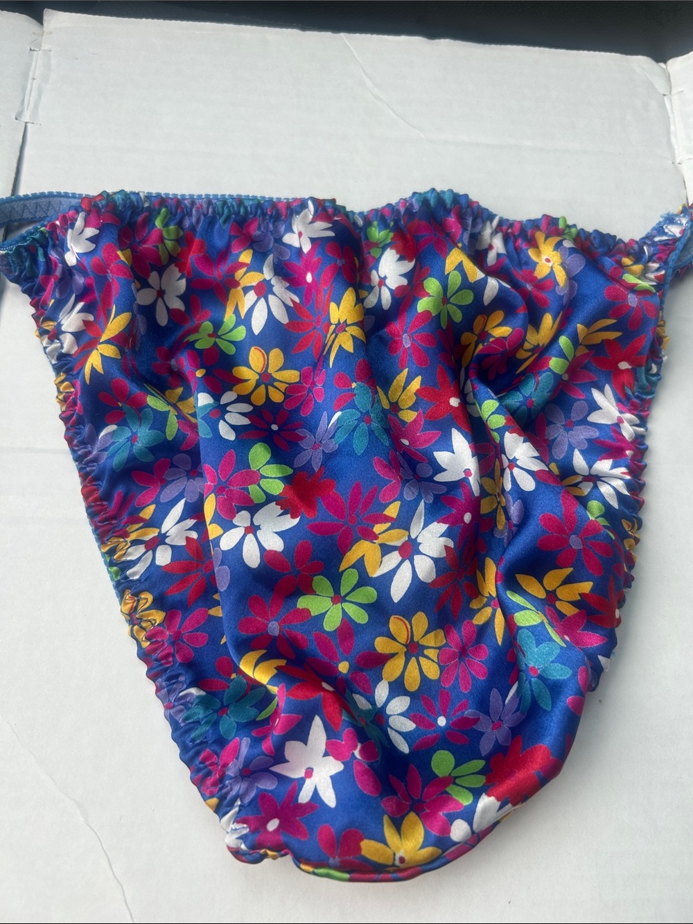 VTG - Satin string panties Multicolor floral - L - Picture 2 of 3